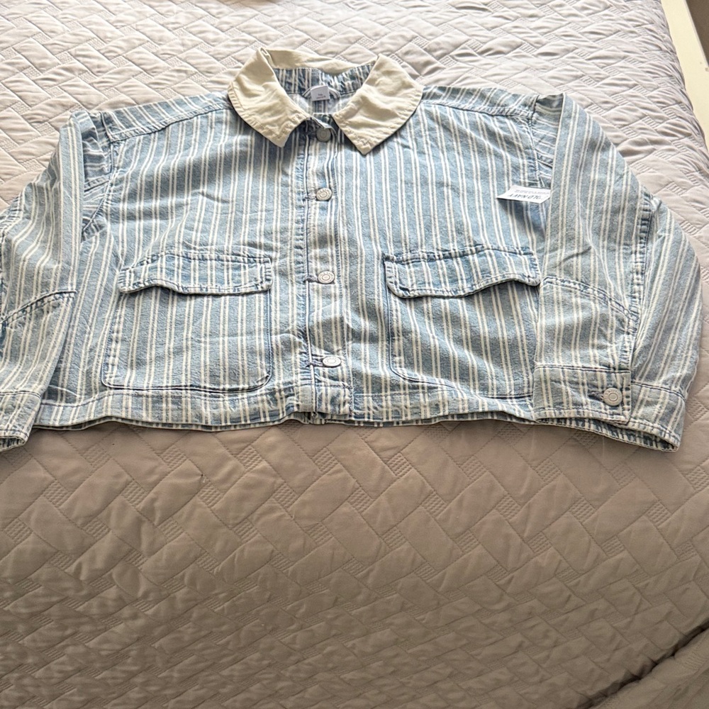 Striped Light Blue Cropped Jacket with Cream Collar
